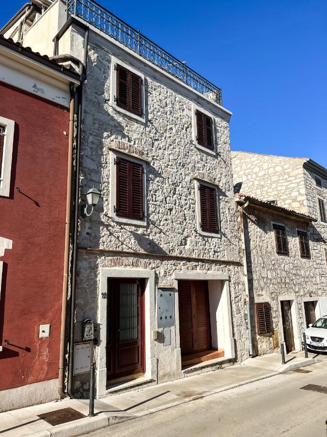 Art Apartments Върсар Екстериор снимка