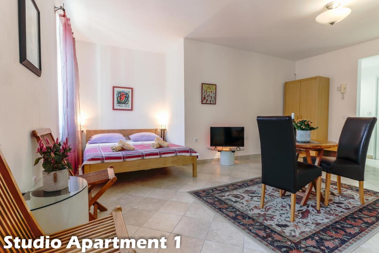 Art Apartments Върсар Екстериор снимка